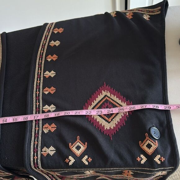 Lucky Brand Women’s One Size Aztec South Western Embroidered Black Poncho Vest - Picture 7 of 8